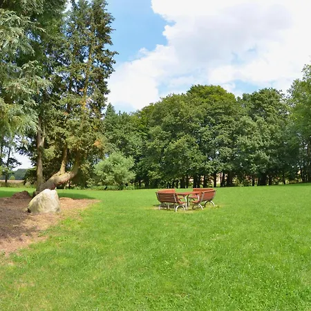 Jagdschloß Zu 2 Apartment *